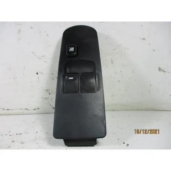 STIKALO STEKLA Mitsubishi Colt 2008 1.3 MR587959