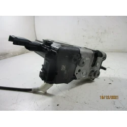 ZAKLEP  ZADAJ DESNA Peugeot 3008 2010 1.6 HDI 732298