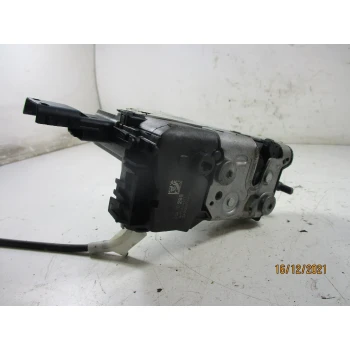 ZAKLEP  ZADAJ DESNA Peugeot 3008 2010 1.6 HDI 732298