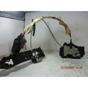 ZAKLEP  ZADAJ LEVA Nissan Note 2010 1.4