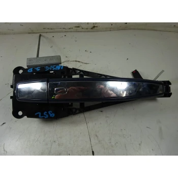 KLJUKA ZUNAJ  SPREDAJ DESNA Opel Insignia 2016 2.0CDTI 4WD AUT. 14096401RH