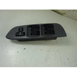 STIKALO STEKLA Toyota RAV4 2002 2.0D4D 84820-42090