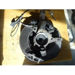 MOZZO DESTRO ANTERIORE CON MONTANTE Toyota Corolla Verso 2007 2.2D4D