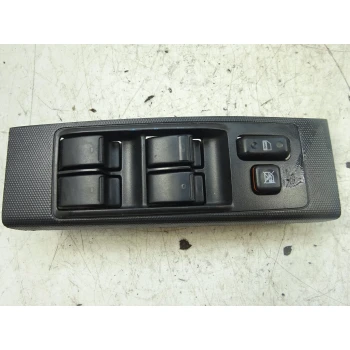 GRUPPO COMANDI ALZACRISTALLI ELETTRICI Toyota Corolla Verso 2007 2.2D4D 84820-0f030