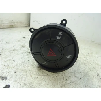 HAZZARD WARNING BUTTON Ssangyong Actyon 2006 2.0 D PT 85201-31000