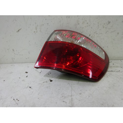 TAIL LIGHT RIGHT Toyota Avensis Verso 2004 2.0D4D 