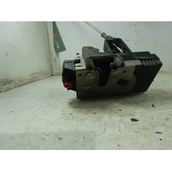 ZAKLEP ZADAJ DESNA Opel Meriva 2004 1.6 ZAKLEP ZADAJ DESNA Opel Meriva 2004 1.6