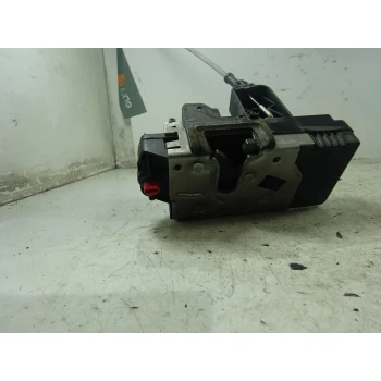 ZAKLEP  ZADAJ DESNA Opel Meriva 2004 1.6