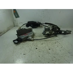 ZAKLEP  ZADAJ DESNA Peugeot 5008 2010 1.6HDI