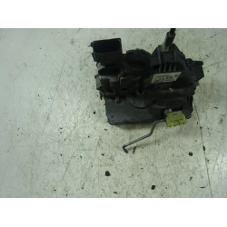 ZAKLEP  ZADAJ DESNA Opel Corsa 2008 1.4 16V