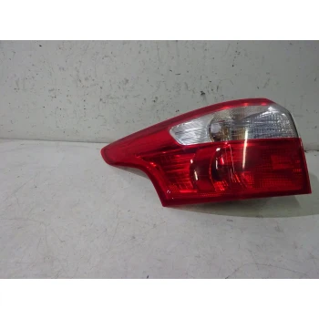 STOP LUČ LEVA Ford Focus 2012 1.6 TDCI 85 M6