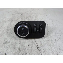 STIKALO LUČI Opel Corsa 2011 1.4 16V