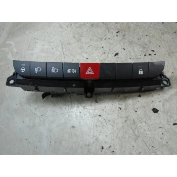 STIKALO ŠTIRIH SMERNIKOV Fiat 500 2018 L 1.4 7356509030