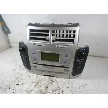 RADIO Toyota Yaris 2006 1.4 D 86120-0d211