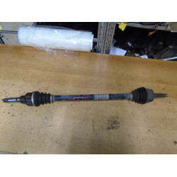 AXLE SHAFT FRONT RIGHT Peugeot 208 2014 1.0 10275124a