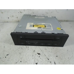 RADIO Audi A4, S4 2006 2.0TDI AVANT AUT. 8e0035111 RADIO Audi A4, S4 2006 2.0TDI AVANT AUT. 8e0035111