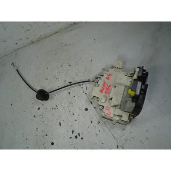 ZAKLEP  SPREDAJ DESNA Audi A4, S4 2006 2.0TDI AVANT AUT. 8e1837016
