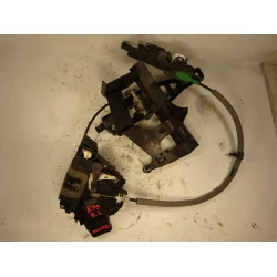 ZAKLEP  ZADAJ LEVA Ford Mondeo 2008 2.0 6M2A-R26413-BC