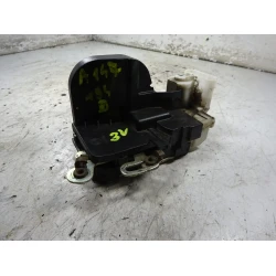 ZAKLEP SPREDAJ DESNA Alfa 147 2004 1.9JTD ZAKLEP SPREDAJ DESNA Alfa 147 2004 1.9JTD