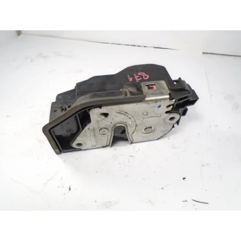 ZAKLEP  SPREDAJ DESNA BMW 5 2004 520I