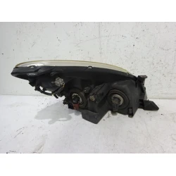 HEADLIGHT LEFT Toyota Corolla Verso 2006 2.2D4D