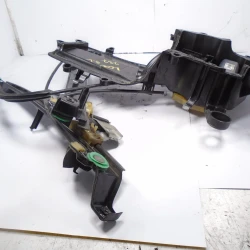 MEHANIZEM ŠIPE SP LEVA Seat Leon 2006 1.9TDI 1k0959793h 1p0837401a MEHANIZEM ŠIPE SP LEVA Seat Leon 2006 1.9TDI 1k0959793h 1p0837401a