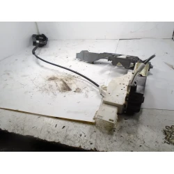 ZAKLEP  ZADAJ LEVA Peugeot 407 2005 2.0HDI