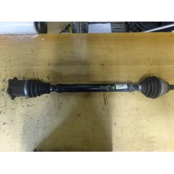 POLOSOVINA SP. DESNA Volkswagen Passat 2011 2.0 TDI AUT.