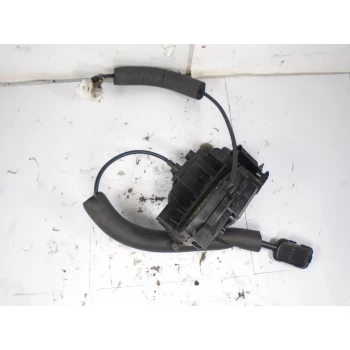 ZAKLEP  ZADAJ LEVA Renault LAGUNA III 2013 2.0 DCI
