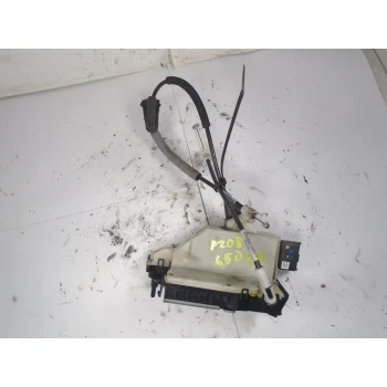 ZAKLEP  ZADAJ DESNA Peugeot 208 2013 1.2