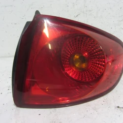 STOP LUČ DESNA Seat Altea 2012 1.6TDI STOP LUČ DESNA Seat Altea 2012 1.6TDI