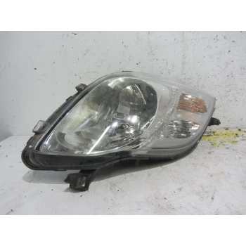 HEADLIGHT RIGHT Toyota Yaris 2011 1.0