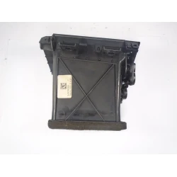 KONZOLA Land Rover Evoque 2012 2.2D bj32-018b08-bb
