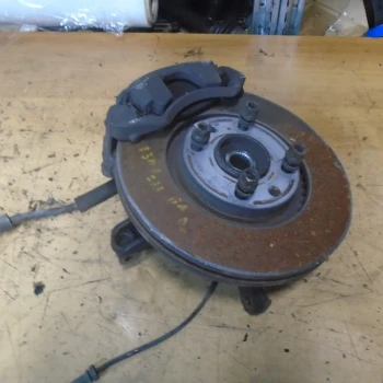WHEEL HUB COMPLETE FRONT RIGHT Peugeot 308 2008 1.6HDI BREAK