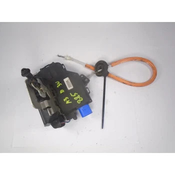 ZAKLEP  SPREDAJ DESNA Audi A3, S3 2003 1.9TDI 4e1837016