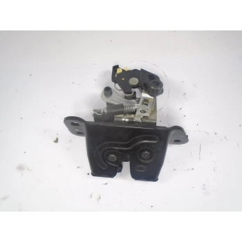 ZAKLEP PRTLJAŽNA VRAT Hyundai i20 2012 1.2 812301J020
