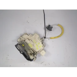 ZAKLEP  ZADAJ DESNA Audi A4, S4 2006 2.0TDI aut. 8e0839016aa