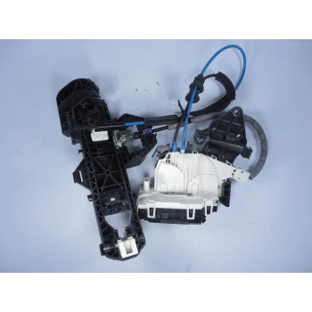 DOOR LOCK REAR RIGHT Mercedes-Benz C-Klasse 2010 180 CGI A2047304035