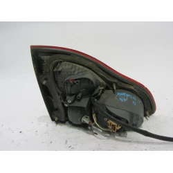 FARO POSTERIORE DESTRO Toyota Avensis 2001 VERSO 2.0