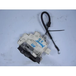 ZAKLEP  ZADAJ DESNA Volkswagen Passat 2006 2.0FSI 3c4839016a