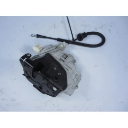 ZAKLEP  ZADAJ DESNA Volkswagen Passat 2006 2.0FSI 3c4839016a