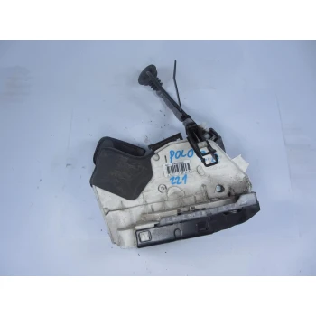 ZAKLEP  ZADAJ DESNA Volkswagen Polo 2010 1.6 TDI 5k4839016f