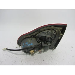 FARO POSTERIORE SINISTRO Toyota Avensis 2001 VERSO 2.0
