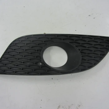OKRASNA LETVICA Seat Leon 2012 1.6TDI 1p0853665g