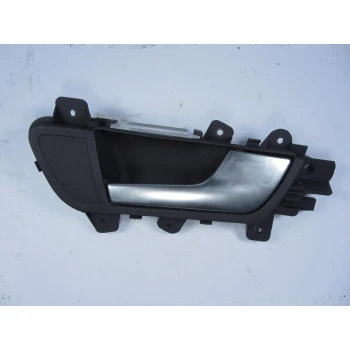 KLJUKA NOTRANJA  SPREDAJ DESNA Audi A5, S5 2011 2.0TDI QUATTRO 8k0837020