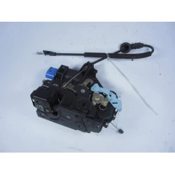 ZAKLEP  ZADAJ DESNA Škoda Octavia 2006 COMBI/1.9TDI 7l0839016
