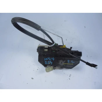 ZAKLEP  ZADAJ LEVA Opel Insignia 2011 2.0 DT 16V