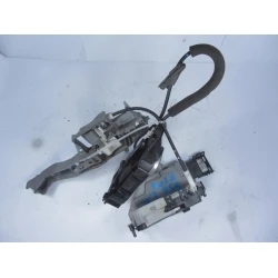 ZAKLEP  ZADAJ DESNA Peugeot 3008 2010 1.6 HDI 9138Z9
