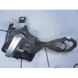ZAKLEP  ZADAJ LEVA Citroën BERLINGO 3 2011 1.6 I 16V 9137N5