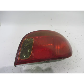 FARO POSTERIORE DESTRO Toyota Yaris 2004 1.0